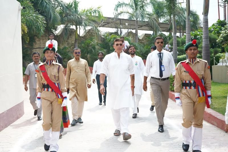 NCC cadets escorting guests through the Rohania campus