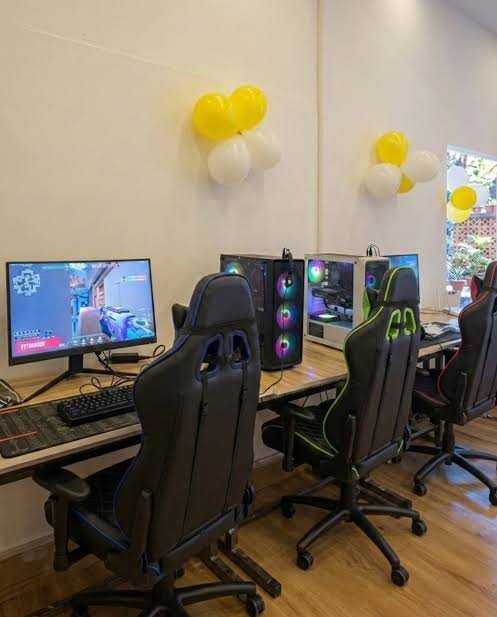 Students in the E-sports lab at Dalimss Sunbeam School Sigra on opening day