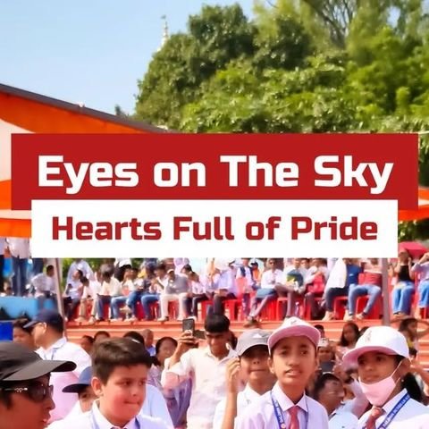 Students at the Air Force Air Show, Sigra